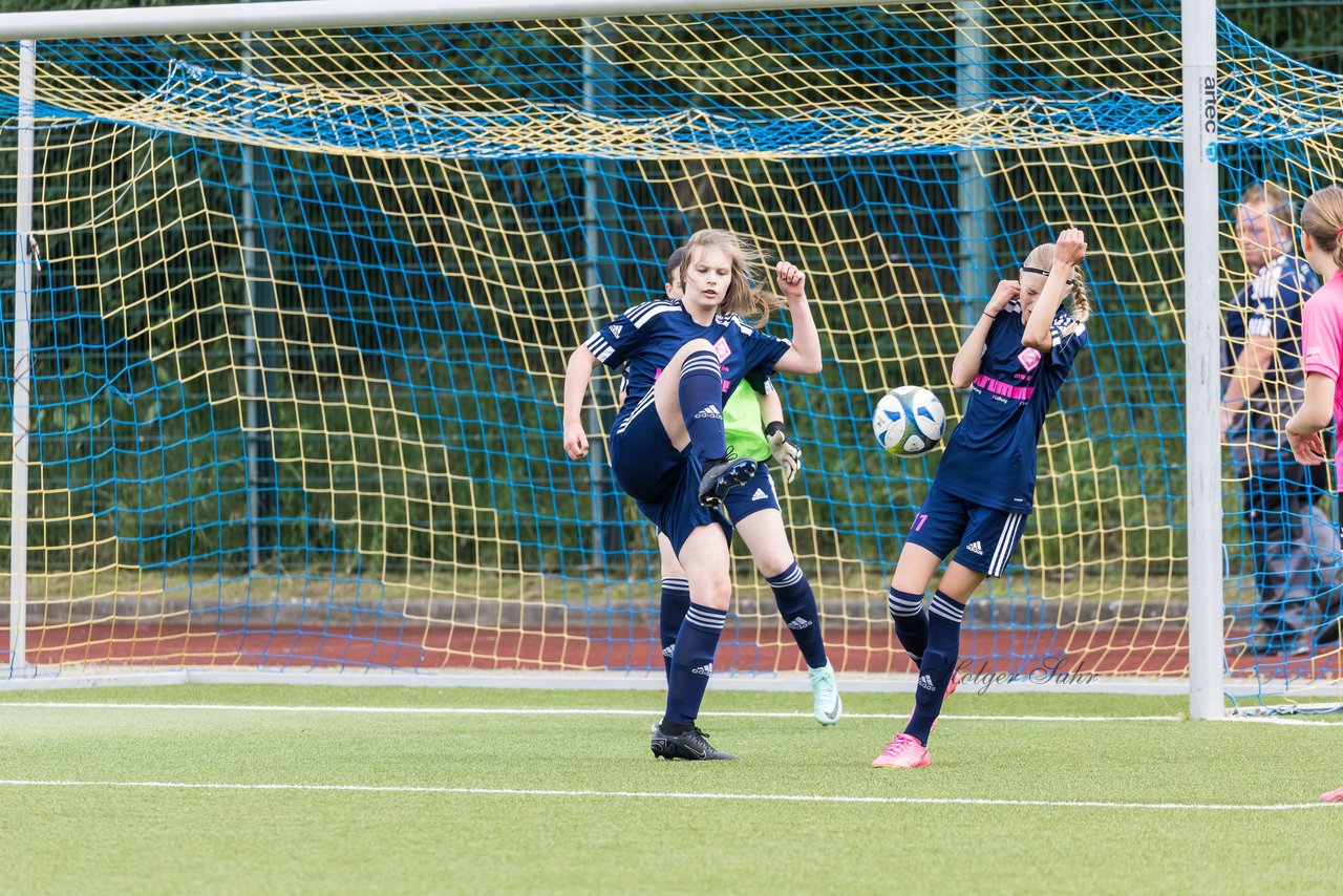 Bild 77 - wCJ Osterroenfelder TSV - VfL Pinneberg : Ergebnis: 0:15